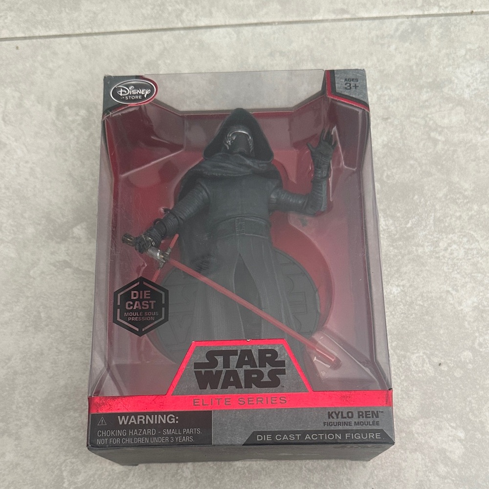 Disney Star Wars Elite Series Kylo Ren figurine